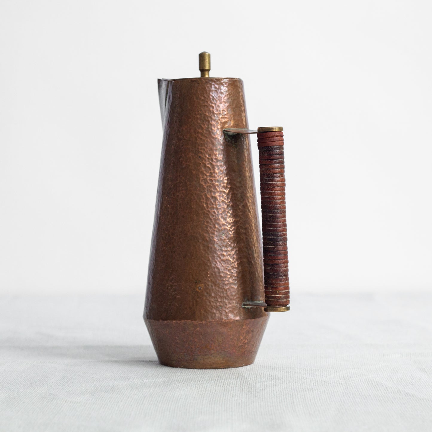 Unique Arts and Crafts copper lidded pitcher, England. Early 20th Century.