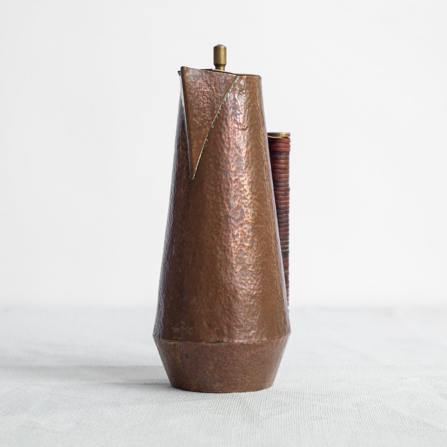Unique Arts and Crafts copper lidded pitcher, England. Early 20th Century.