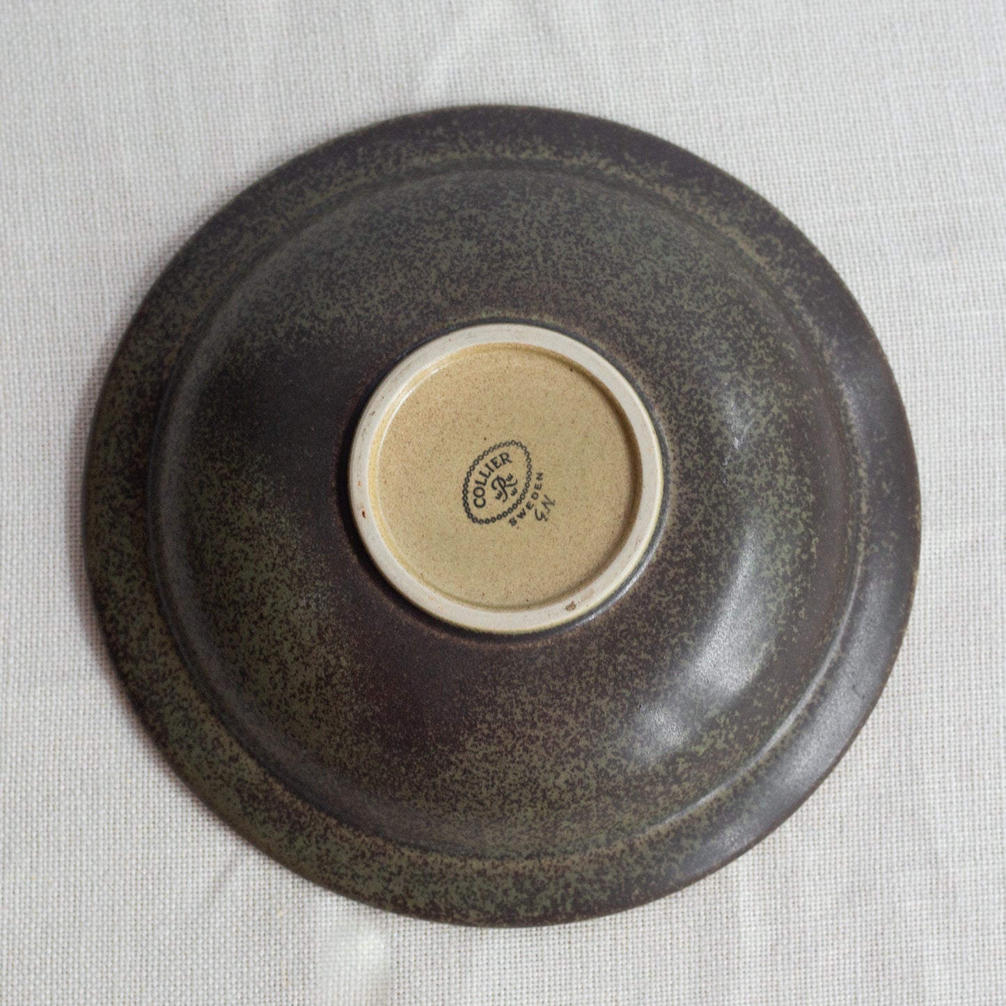 'Collier' bowl, Gunnar Nylund, Rörstrand, Sweden. 1960s.