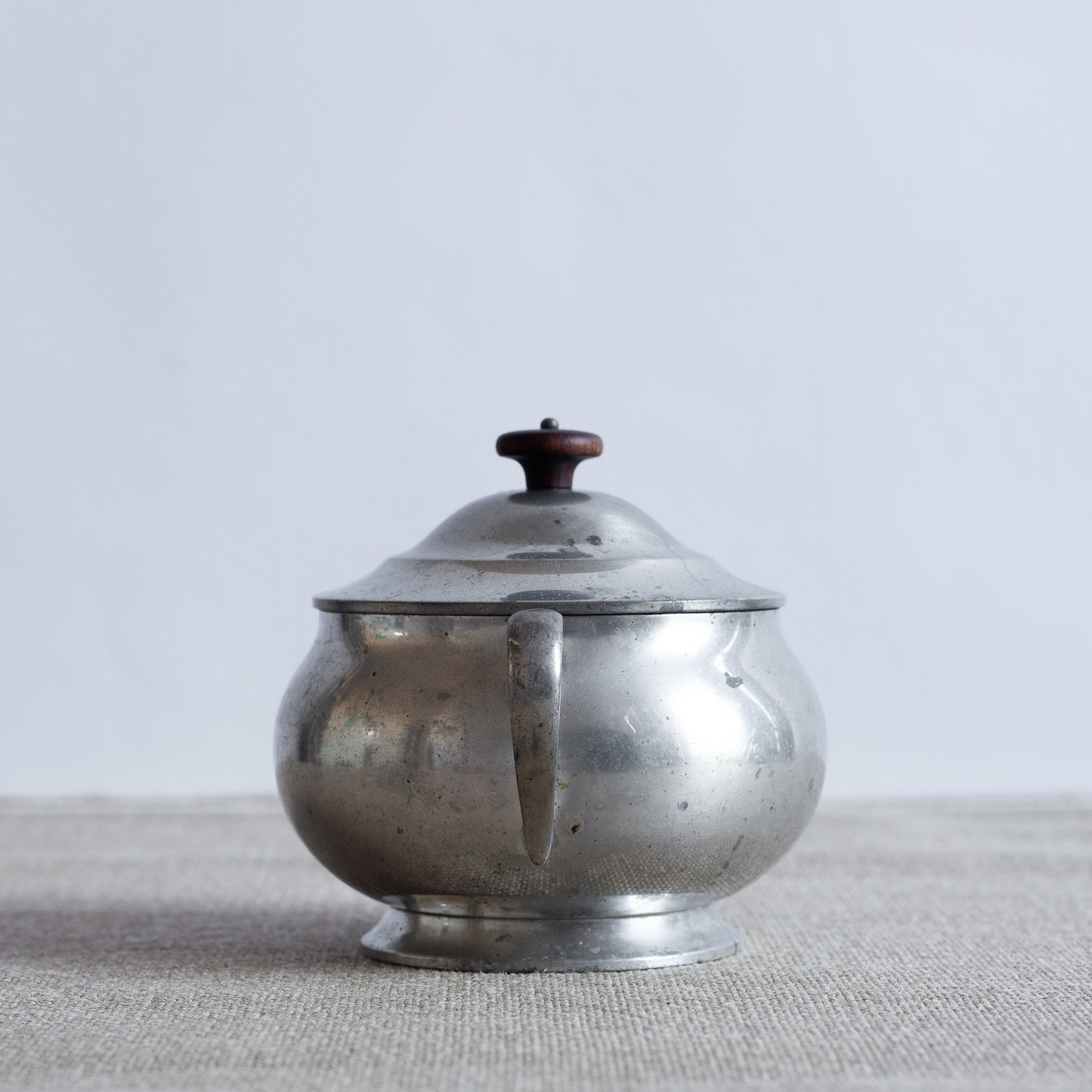 Sugar Bowl Model 2527, Just Andersen, Just Andersen Pewter, Denmark. 1950’s.