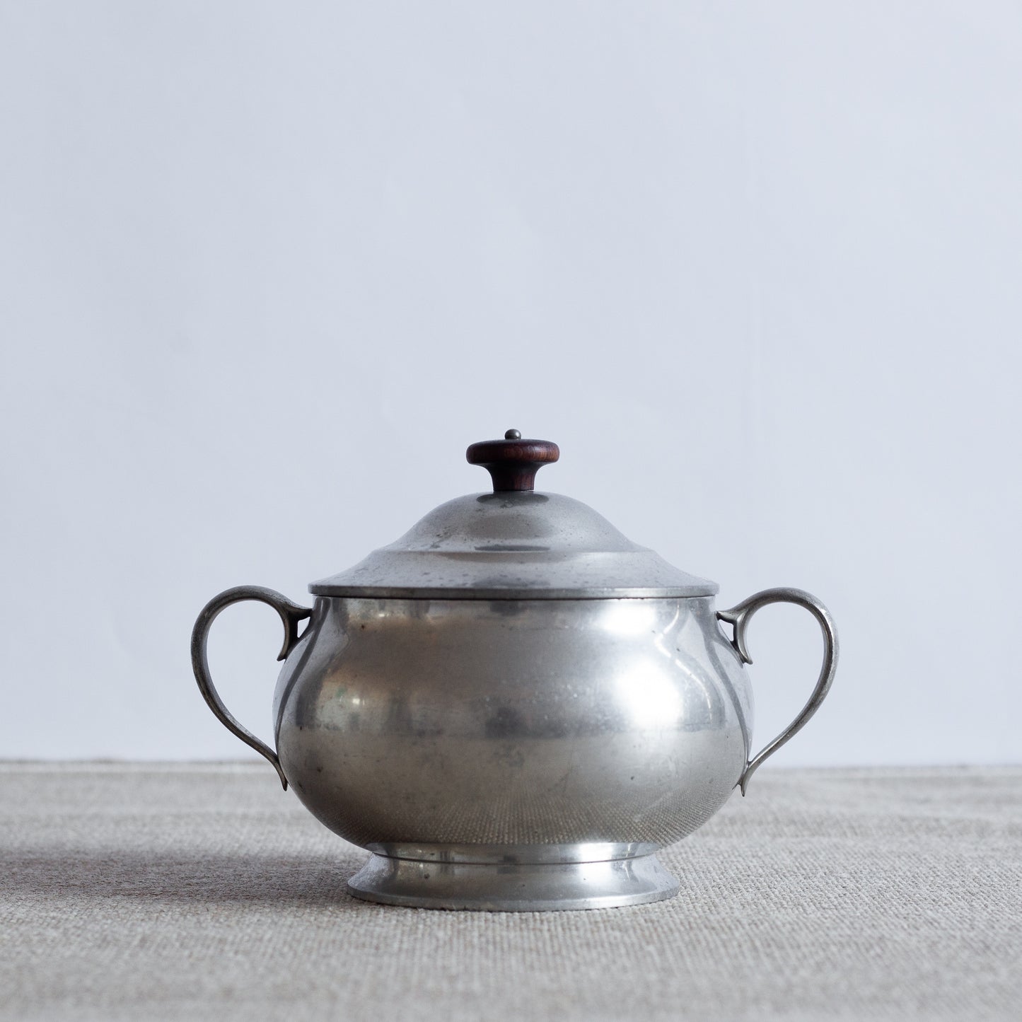 Sugar Bowl Model 2527, Just Andersen, Just Andersen Pewter, Denmark. 1950’s.