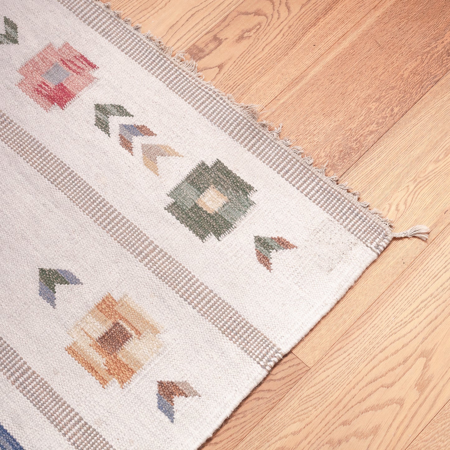 Rug, signed MH, Sweden. 1950’s.