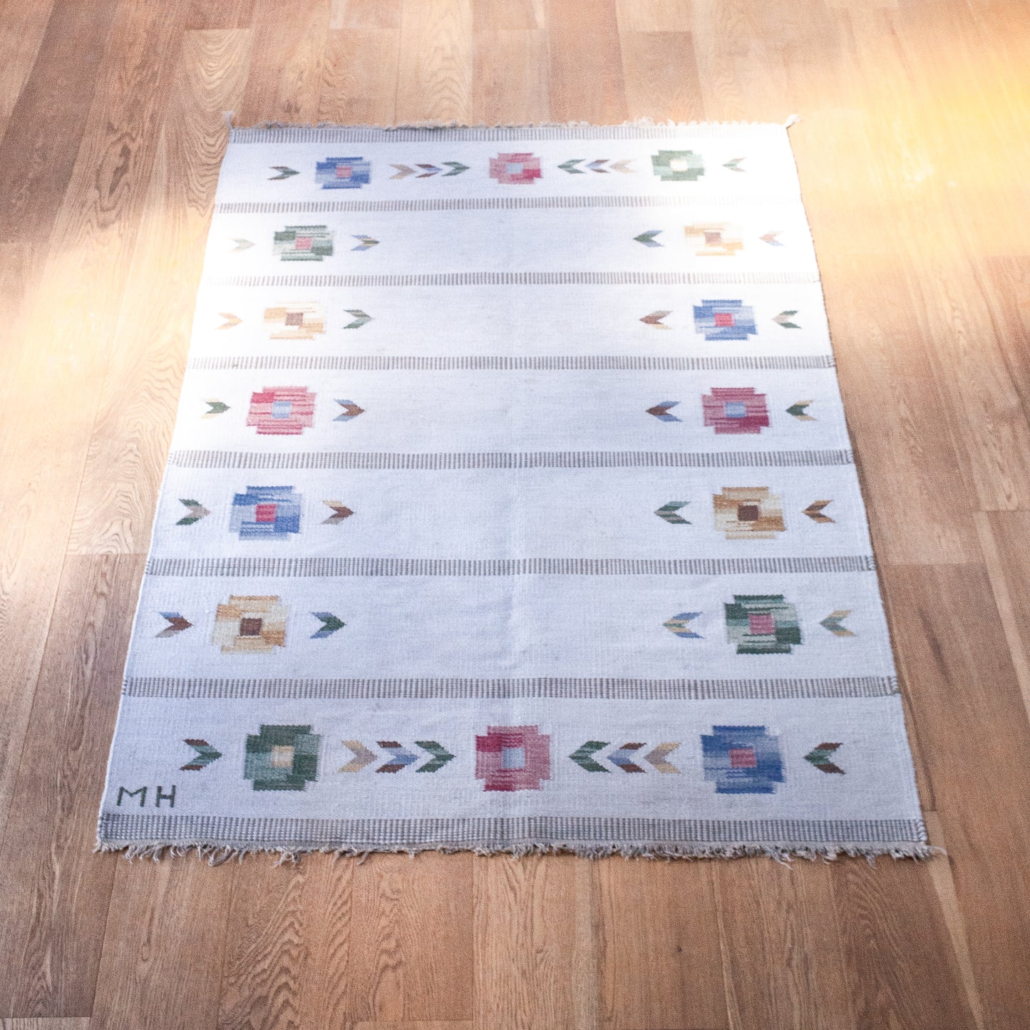 Rug, signed MH, Sweden. 1950’s.