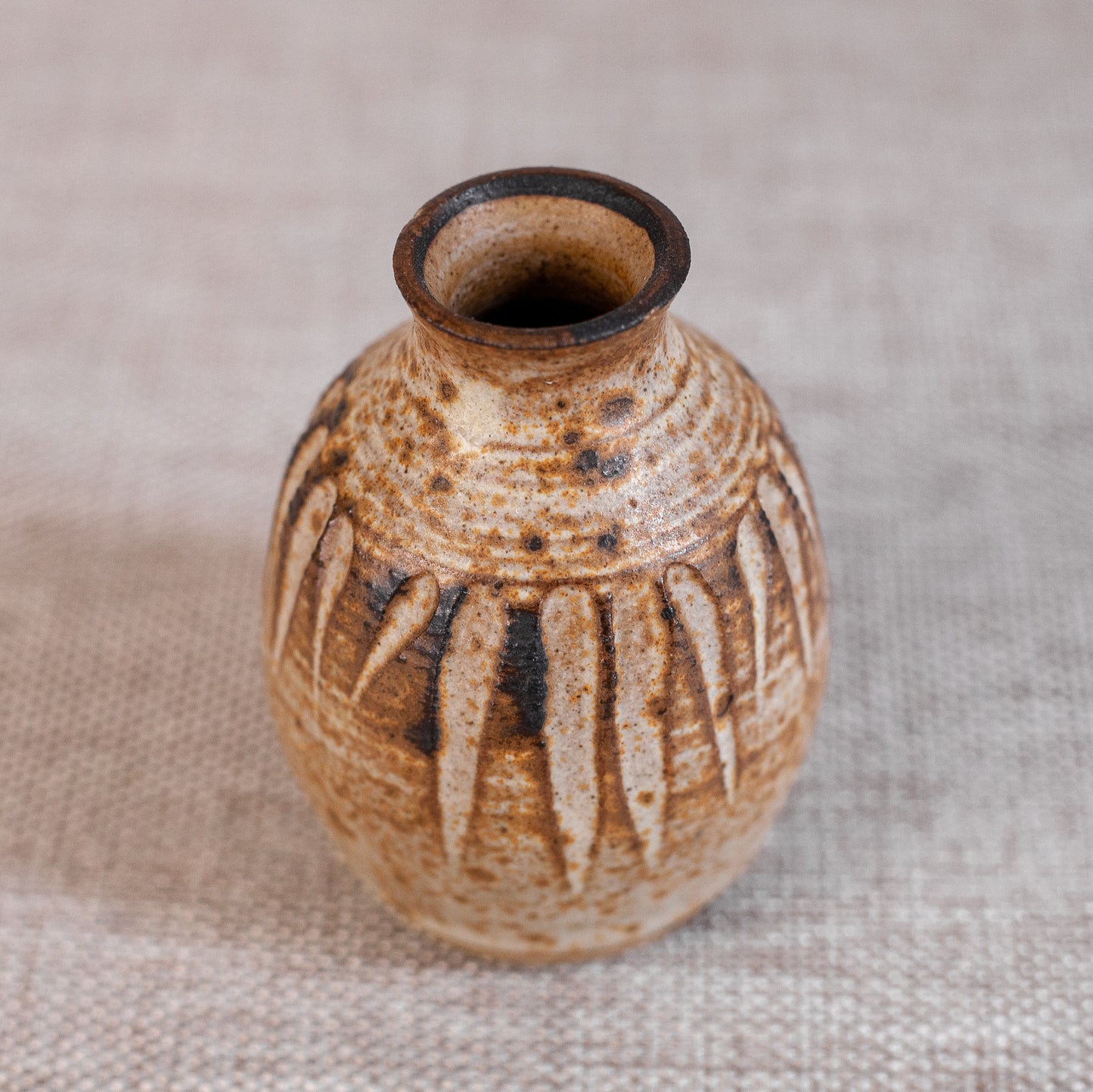 Miniature vase, Carol McLachlan, England. 1990’s.