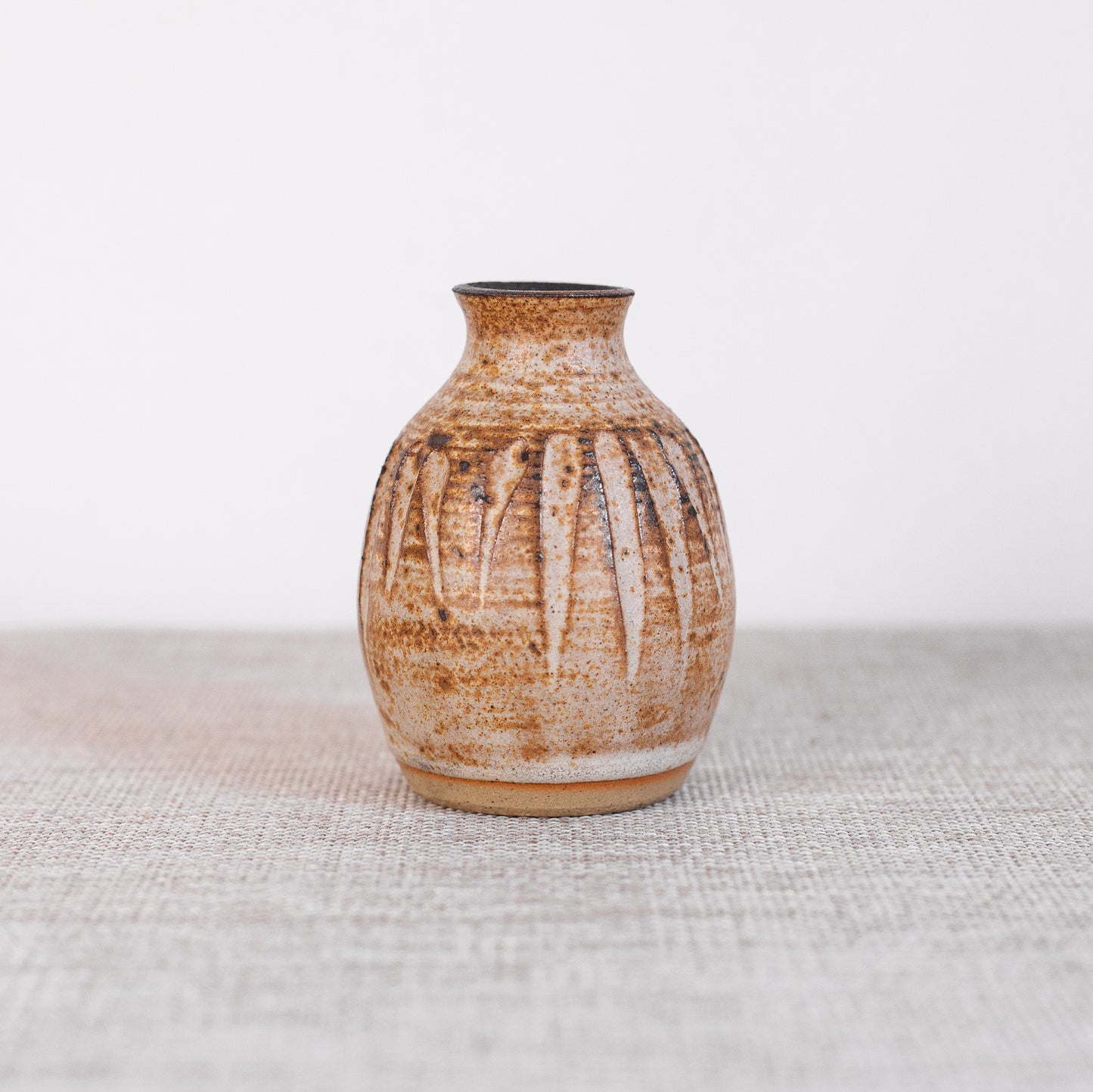 Miniature vase, Carol McLachlan, England. 1990’s.