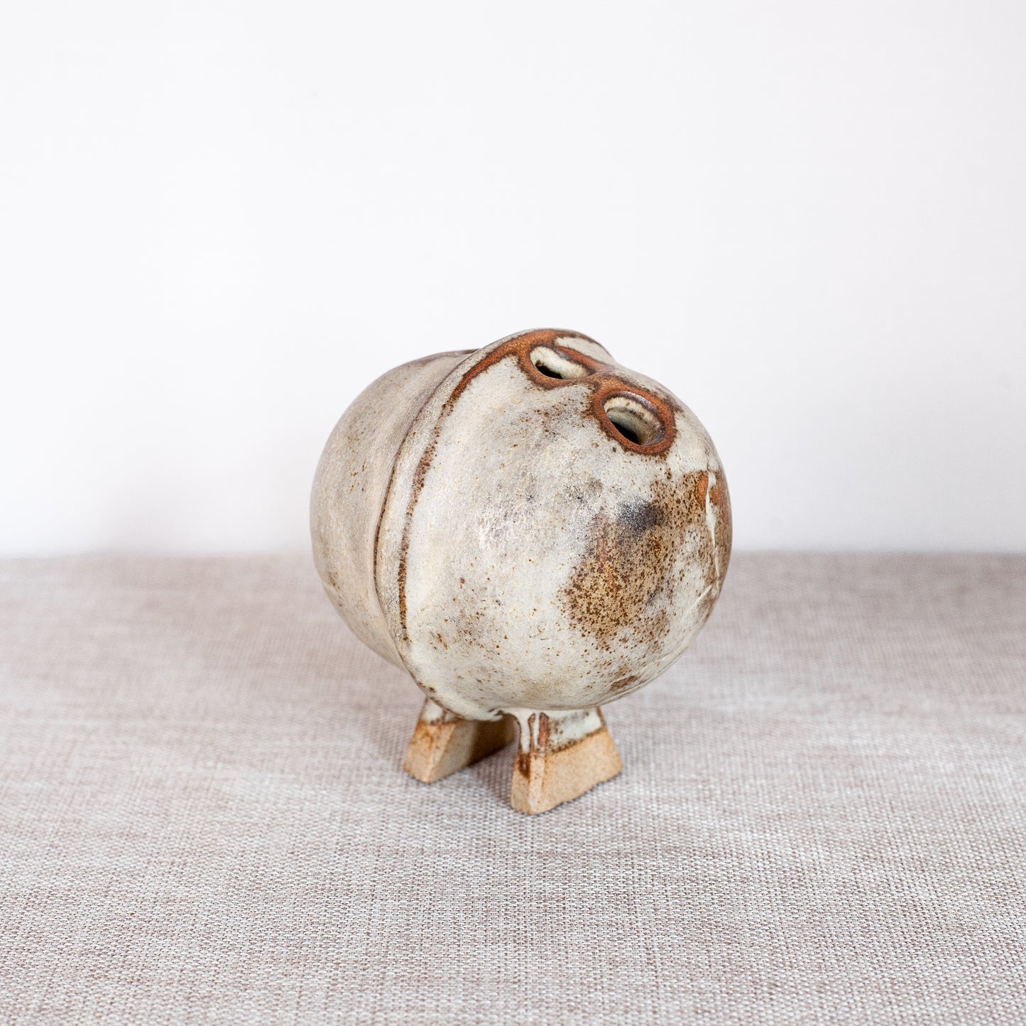 Seed pod vase, England. 1970’s.