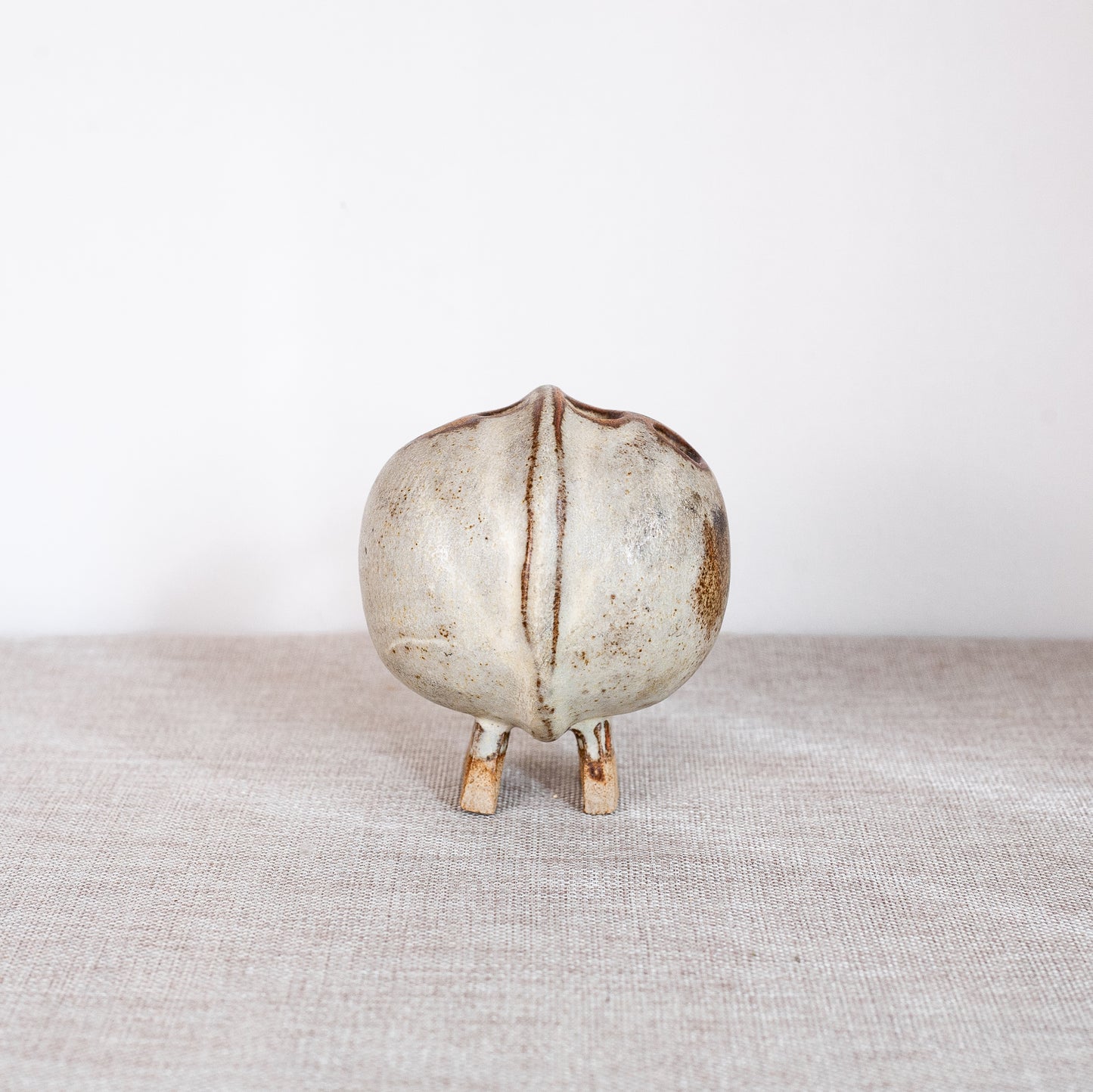 Seed pod vase, England. 1970’s.