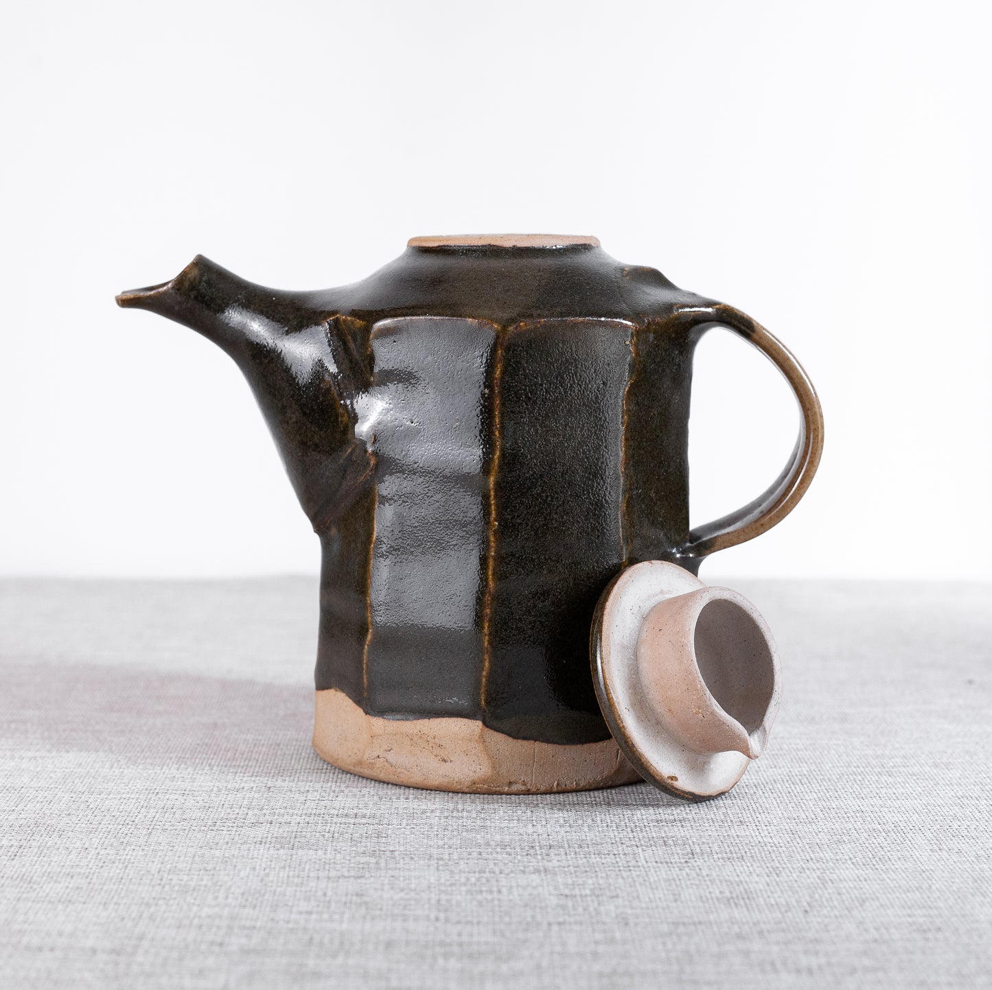 Coffee/tea pot, Adrian Abberley, England. 1970’s.
