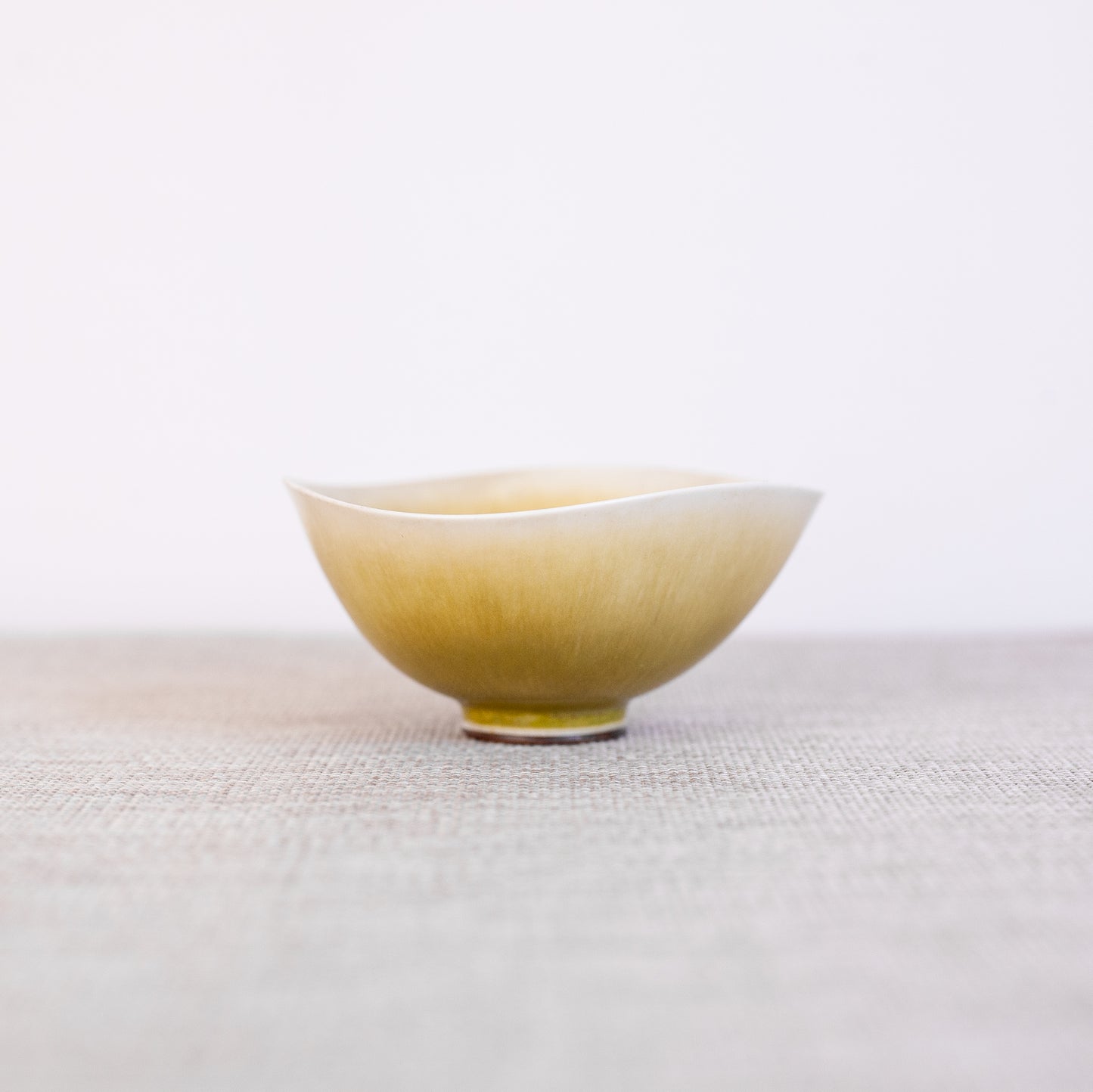Bowl, Berndt Friberg, Gustavsberg, Sweden. 1940s.