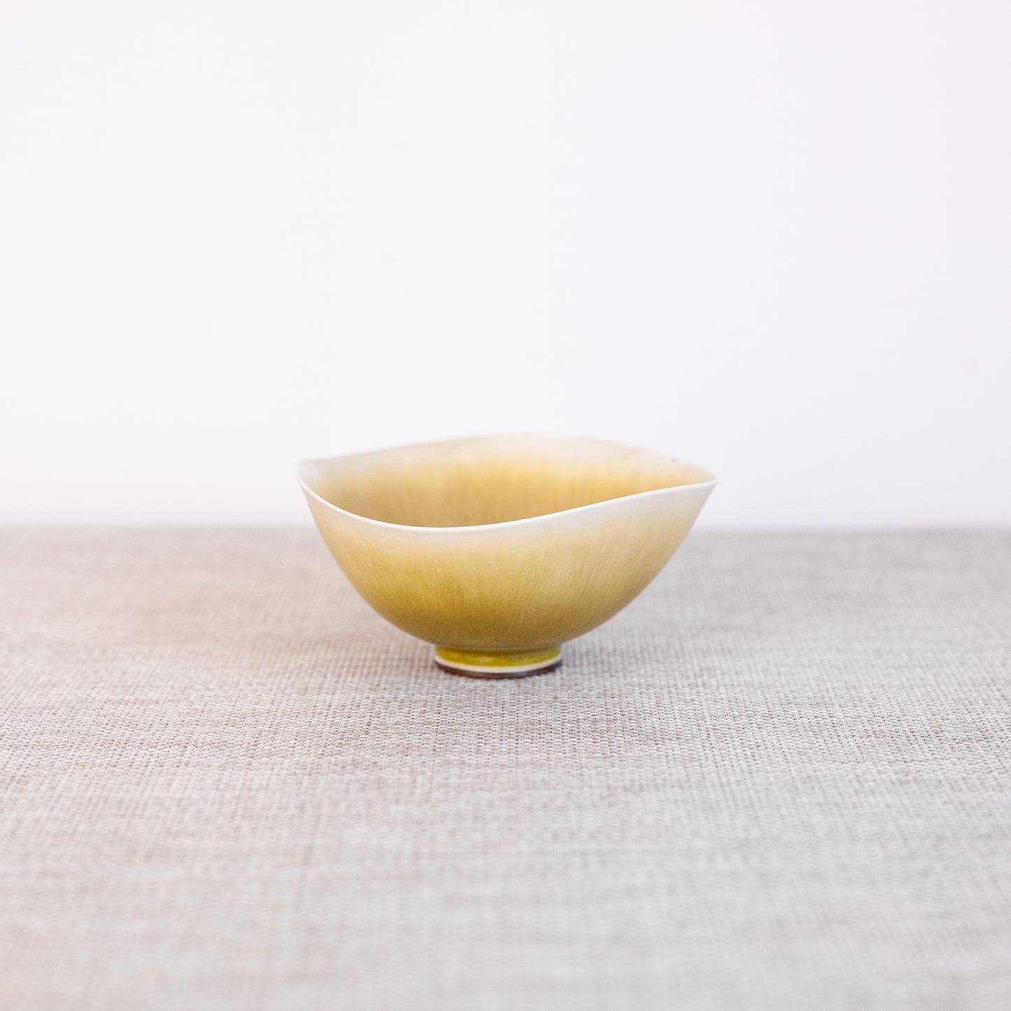 Bowl, Berndt Friberg, Gustavsberg, Sweden. 1940s.
