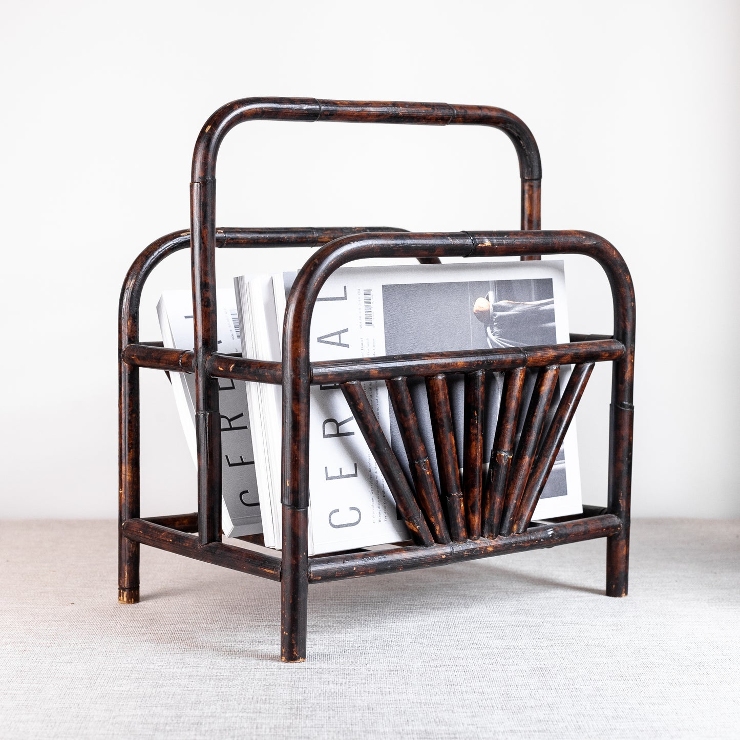 Magazine rack, England. Late 19th Century.