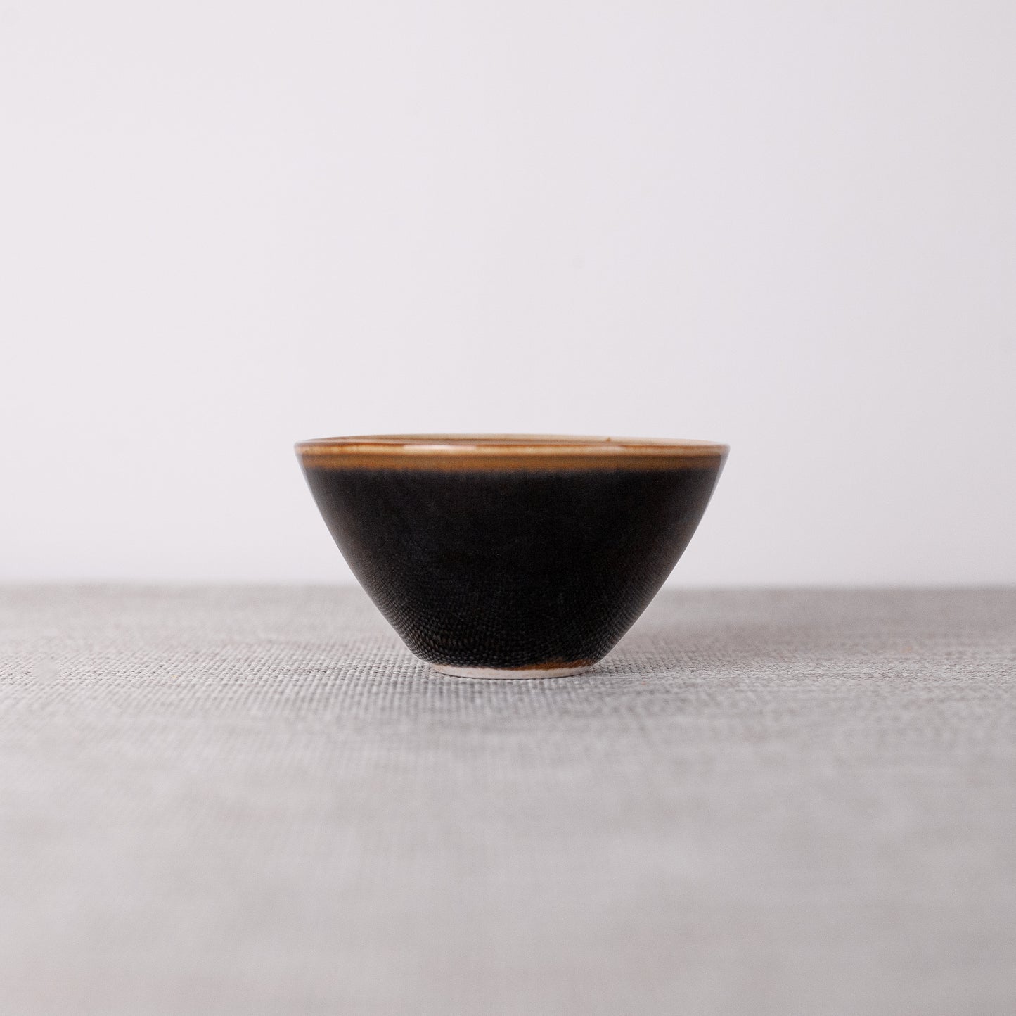 Small tea bowl, Carl-Harry Stålhane, Rörstrand, Sweden. 1960’s.