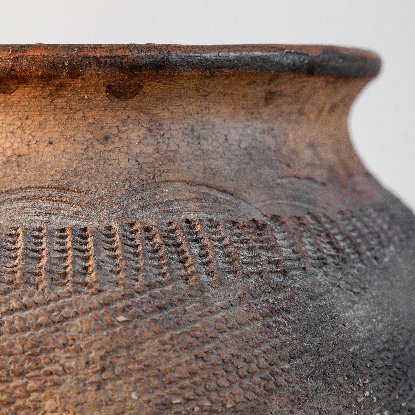Large Native American Cooking Pot. Late 19th century.