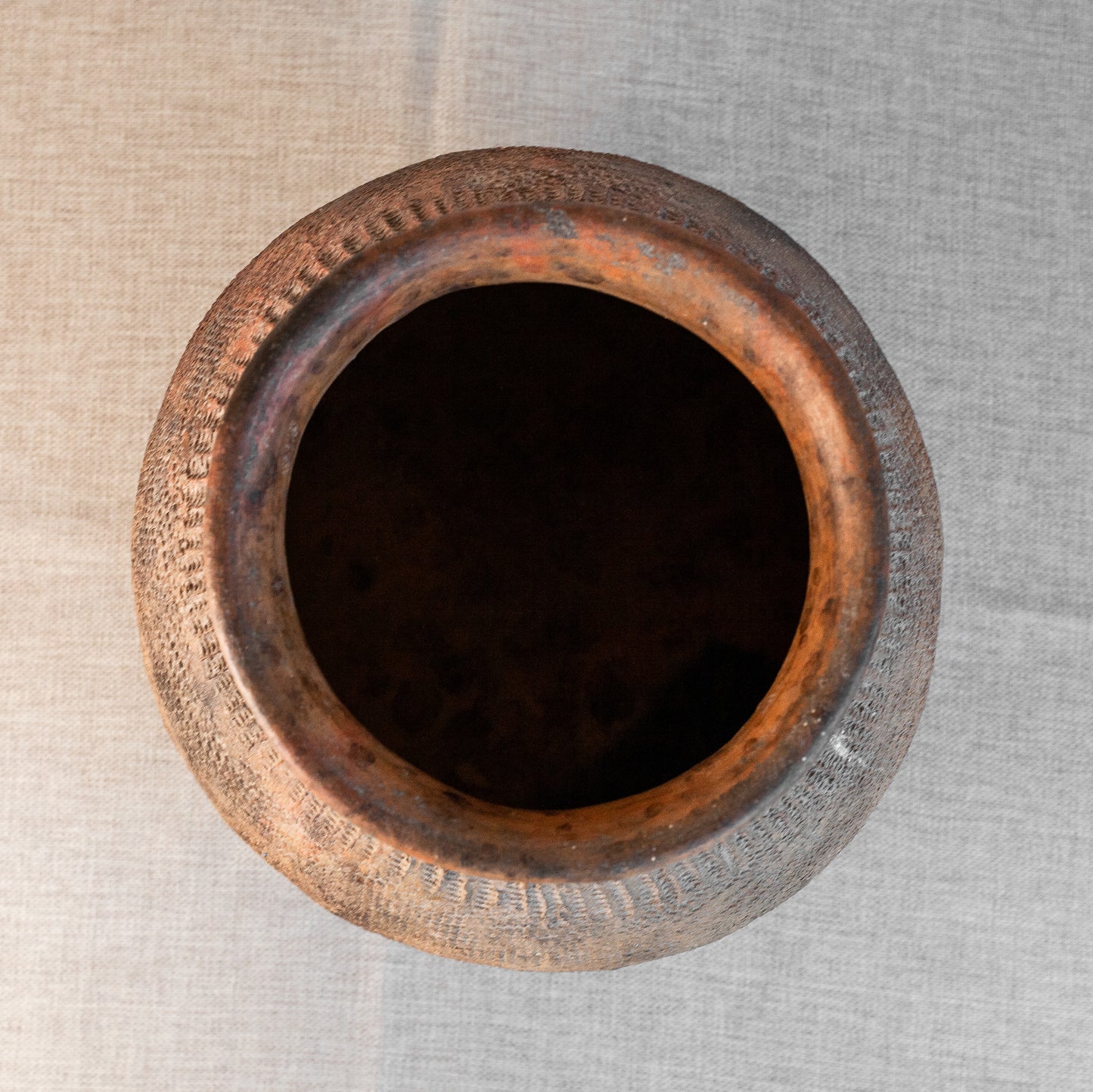 Large Native American Cooking Pot. Late 19th century.