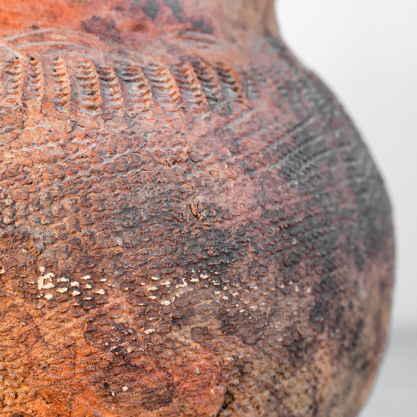 Large Native American Cooking Pot. Late 19th century.
