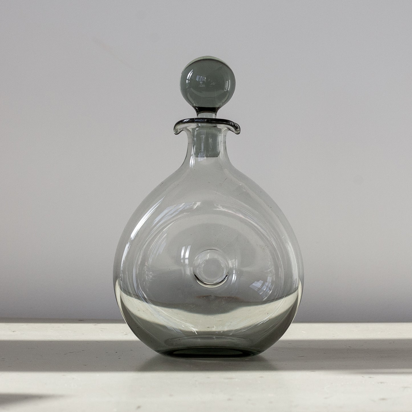 Set of 5 ‘Canada Smoke’ schnapps glasses and ‘Donut’ decanter, Per Lutken, Holmegaard, Denmark. 1950’s.