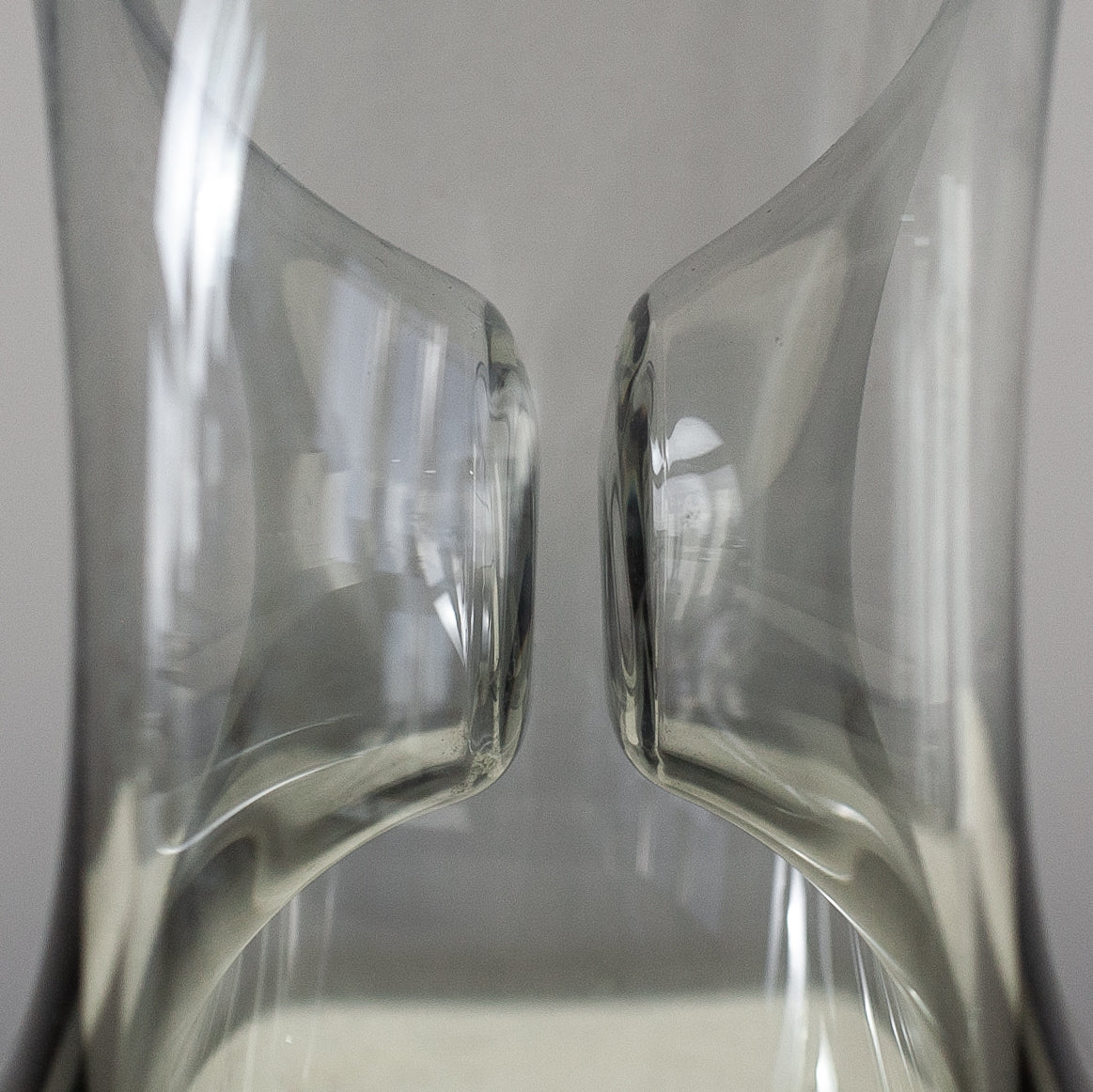 Set of 5 ‘Canada Smoke’ schnapps glasses and ‘Donut’ decanter, Per Lutken, Holmegaard, Denmark. 1950’s.