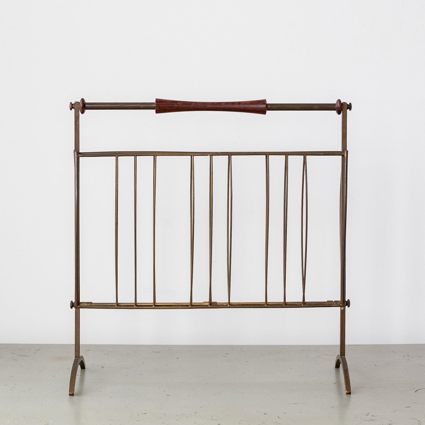 Magazine rack, Cesare Lacca, Italy. 1950’s.