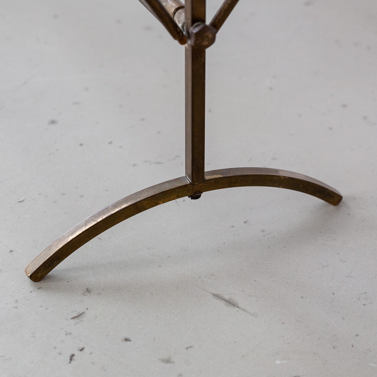 Magazine rack, Cesare Lacca, Italy. 1950’s.