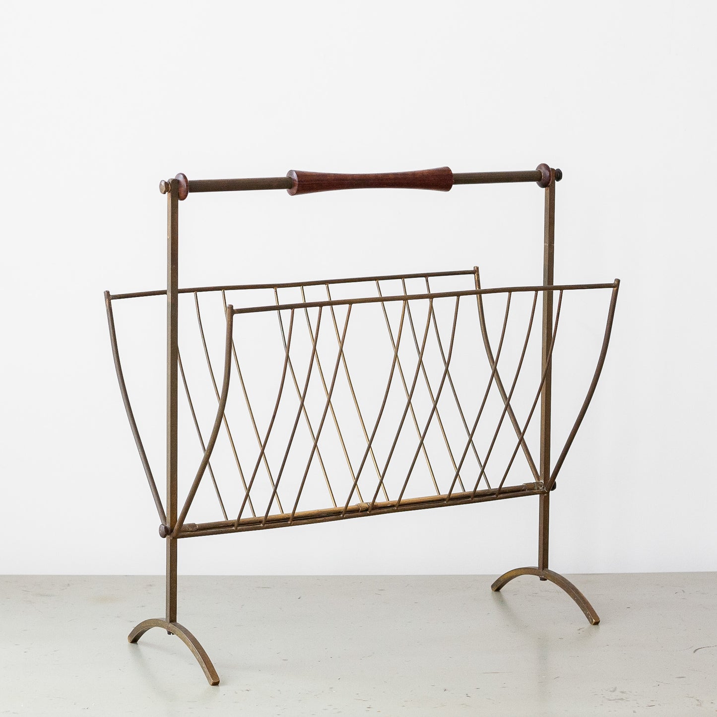 Magazine rack, Cesare Lacca, Italy. 1950’s.
