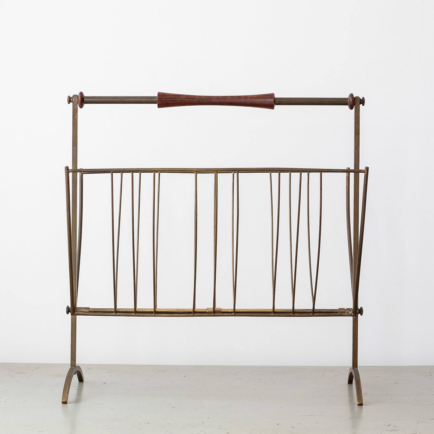 Magazine rack, Cesare Lacca, Italy. 1950’s.