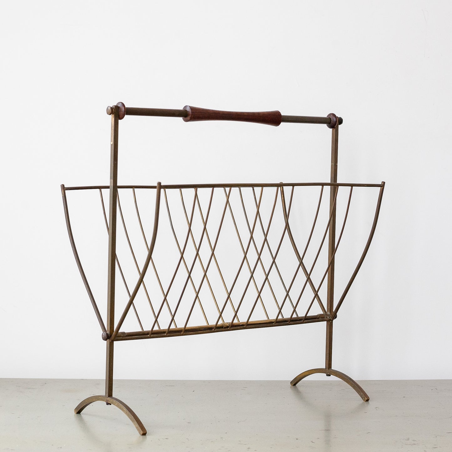 Magazine rack, Cesare Lacca, Italy. 1950’s.