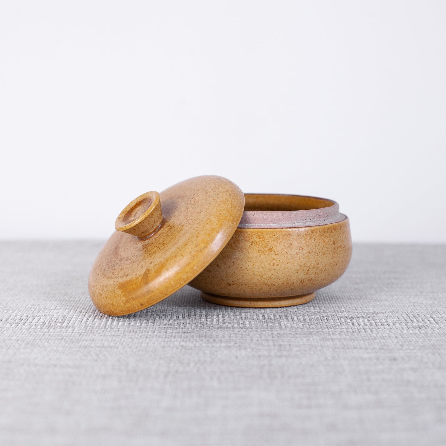 Lidded ‘Tobo’ bowl, Erich & Ingrid Triller, Sweden. 1950’s.