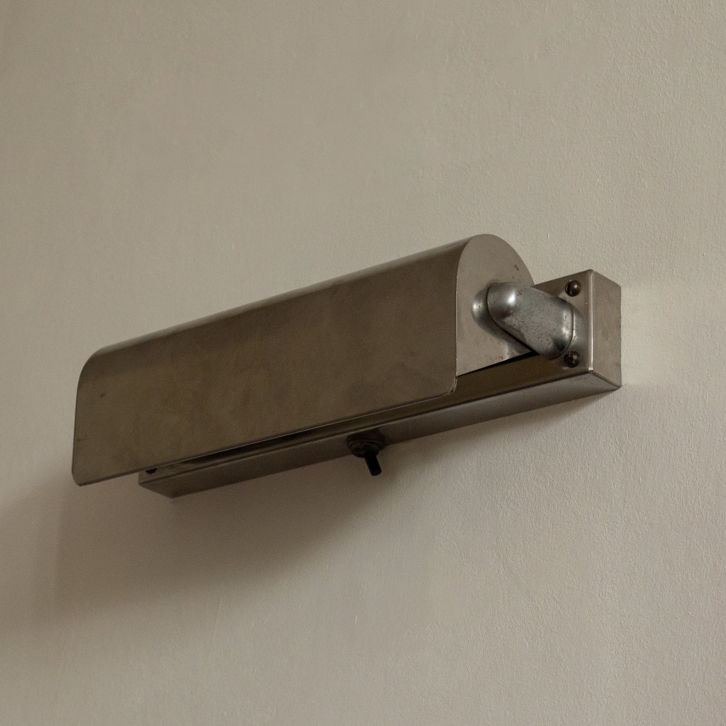 Modernist adjustable wall light, Lyfa, Denmark. 1950s.