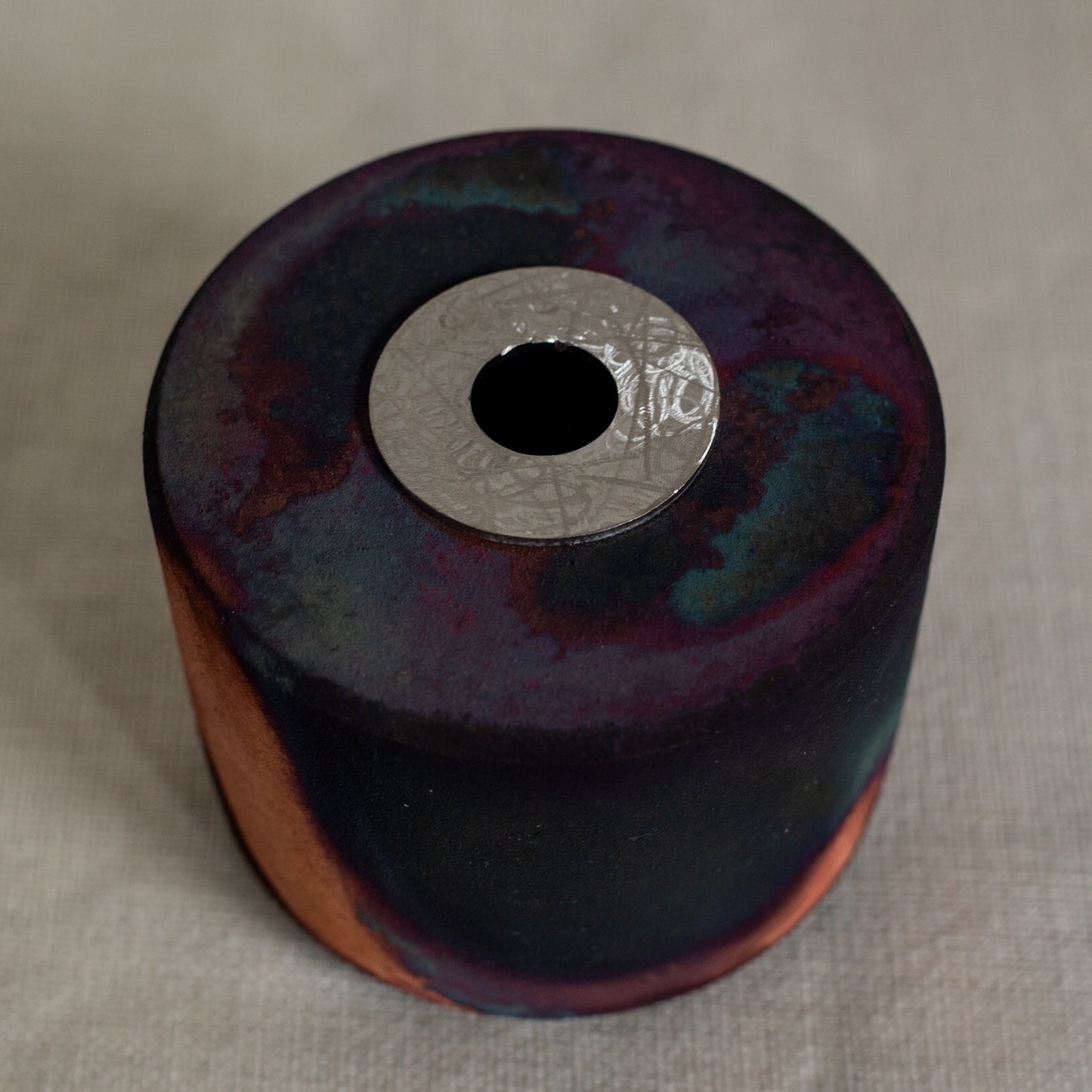 Lidded Raku Form, Andrew Niblett, England. Late 1990s.