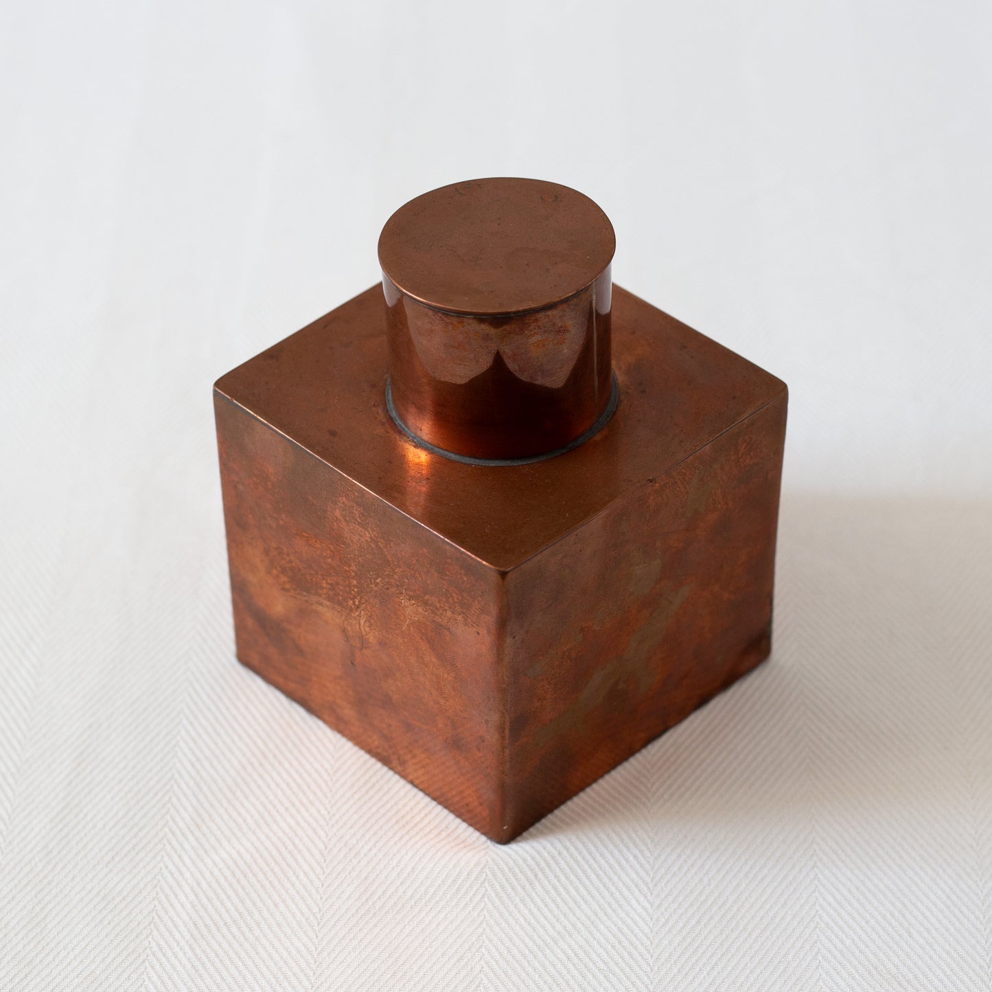 Copper Tea Caddy, England. Early 20th century.