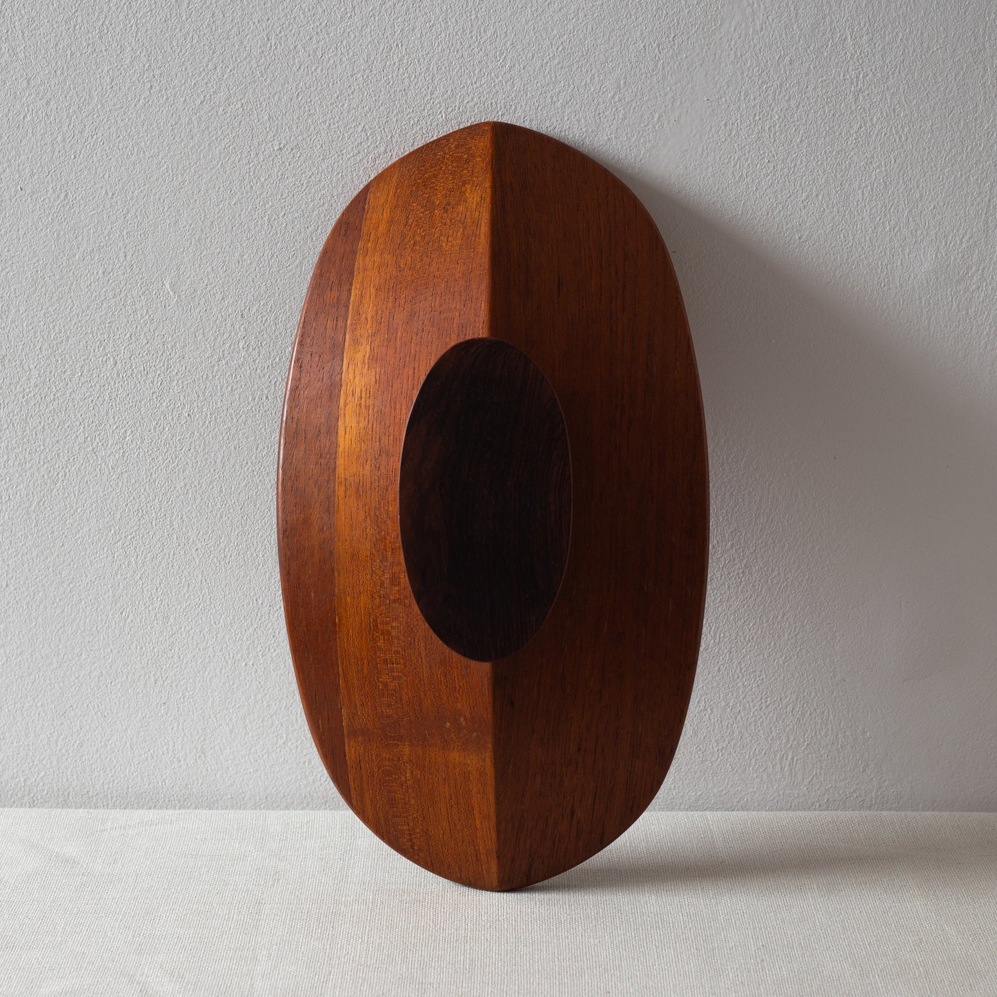 Teak footed dish, Denmark. 1960’s.