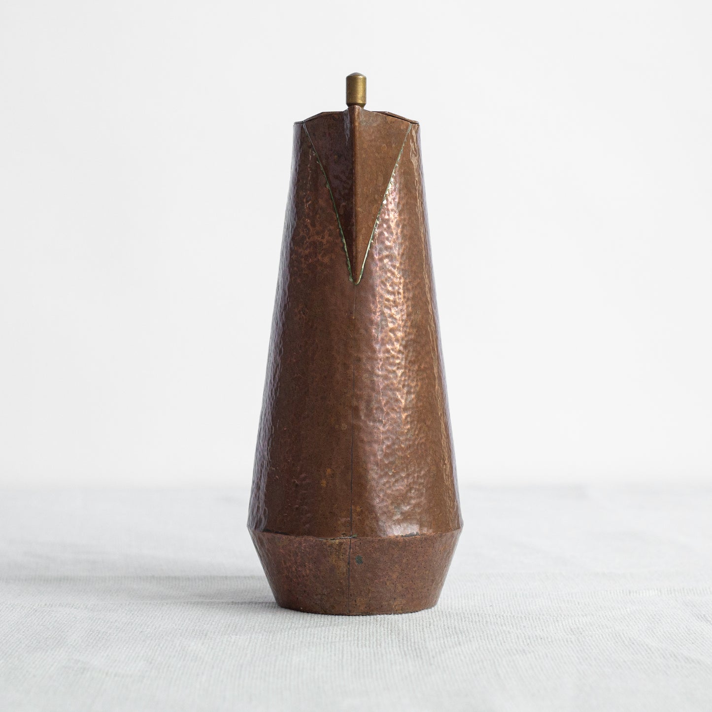 Unique Arts and Crafts copper lidded pitcher, England. Early 20th Century.