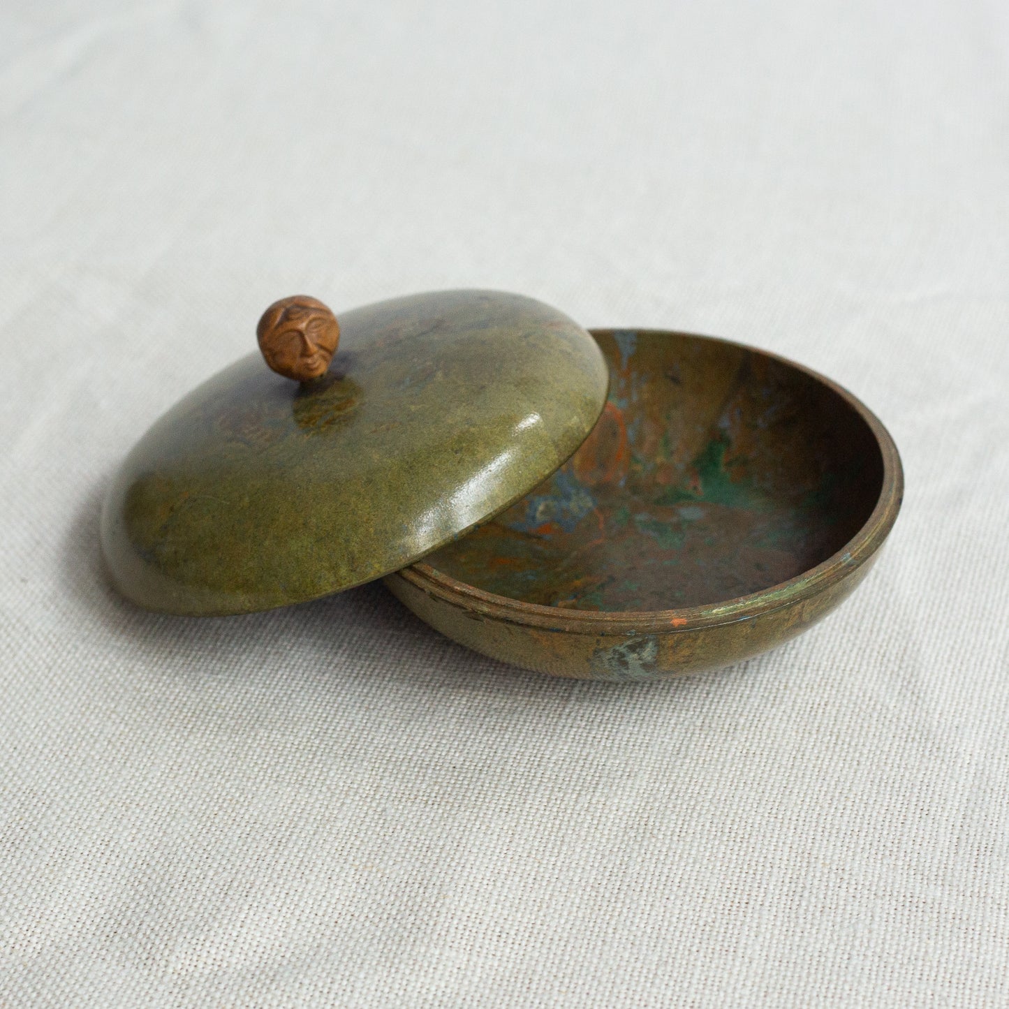 Rare lidded 'Janus' box, Ebena, Belgium. 1920's.