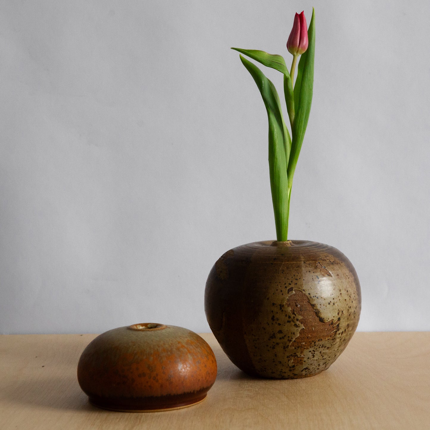 Studio Pottery Vase, England. Late 20th century.
