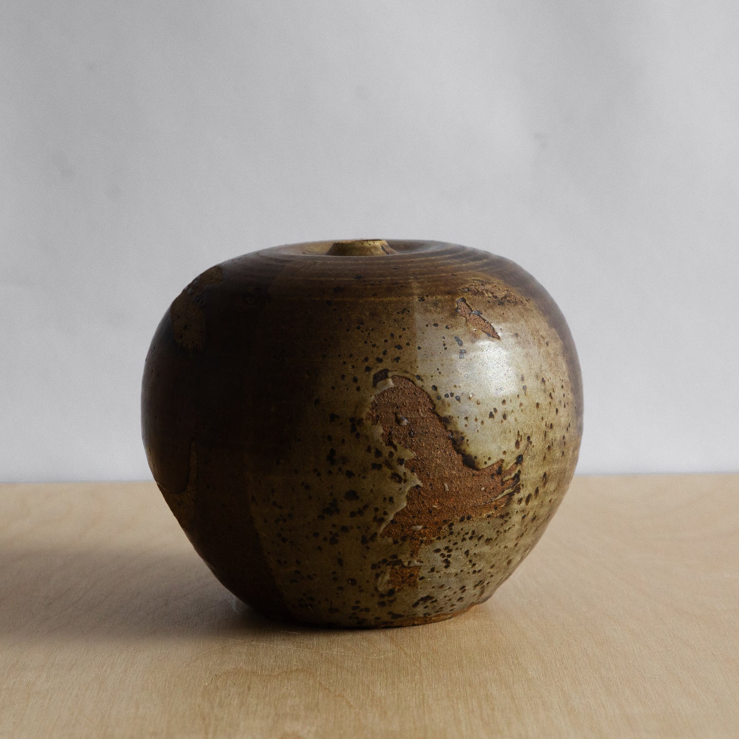 Studio Pottery Vase, England. Late 20th century.