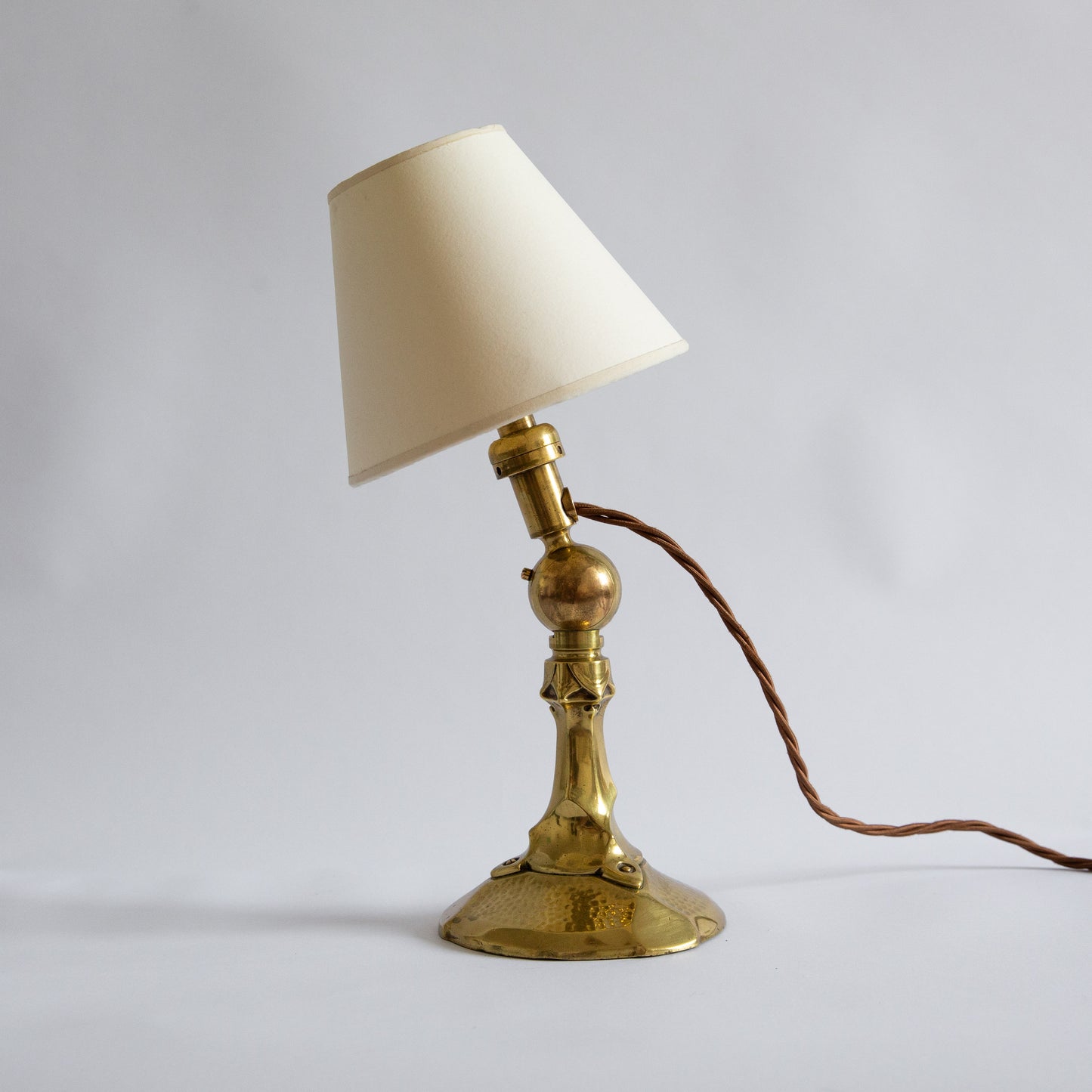 Articulating Machined Brass Ships Table Lamp, England. Early 20th century.