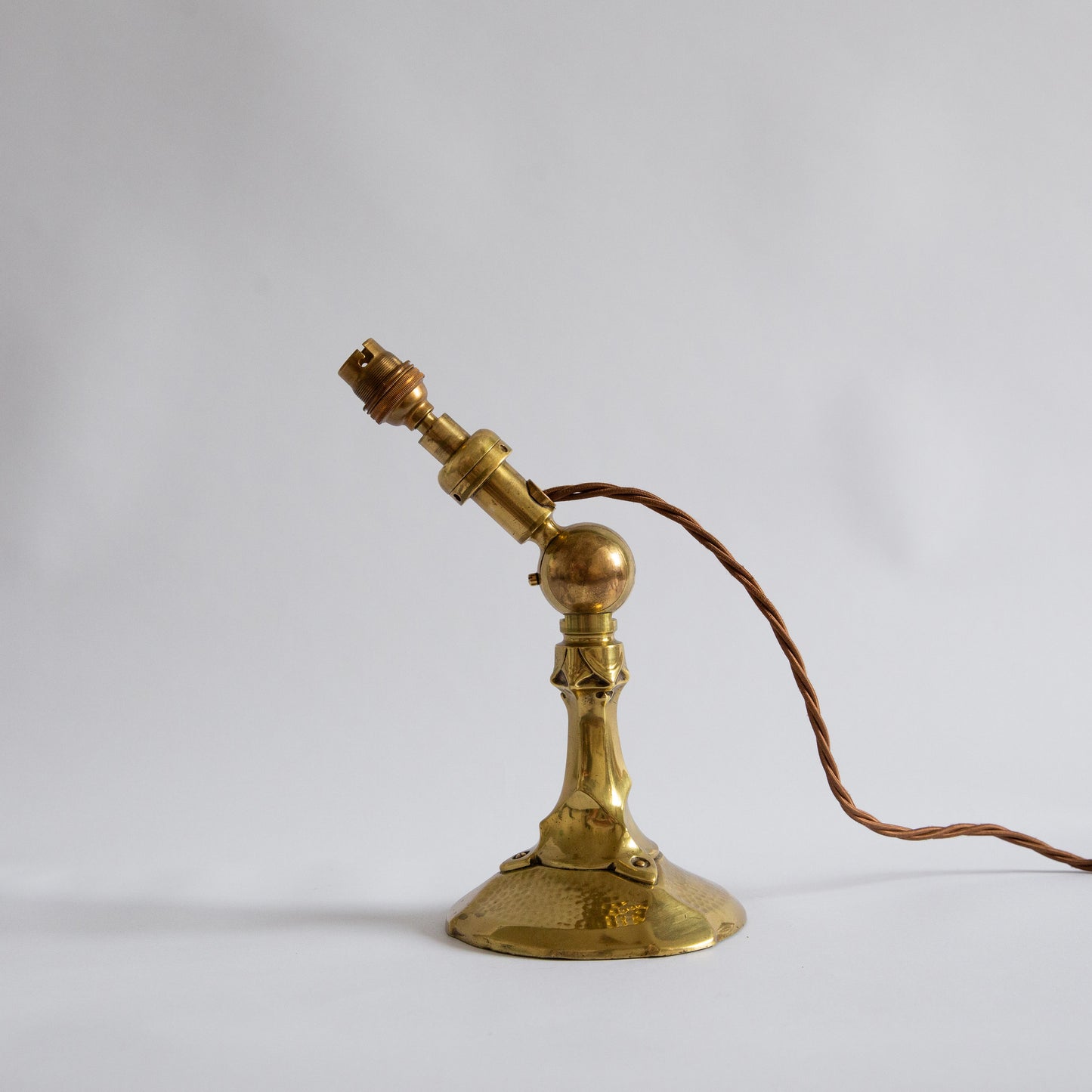 Articulating Machined Brass Ships Table Lamp, England. Early 20th century.