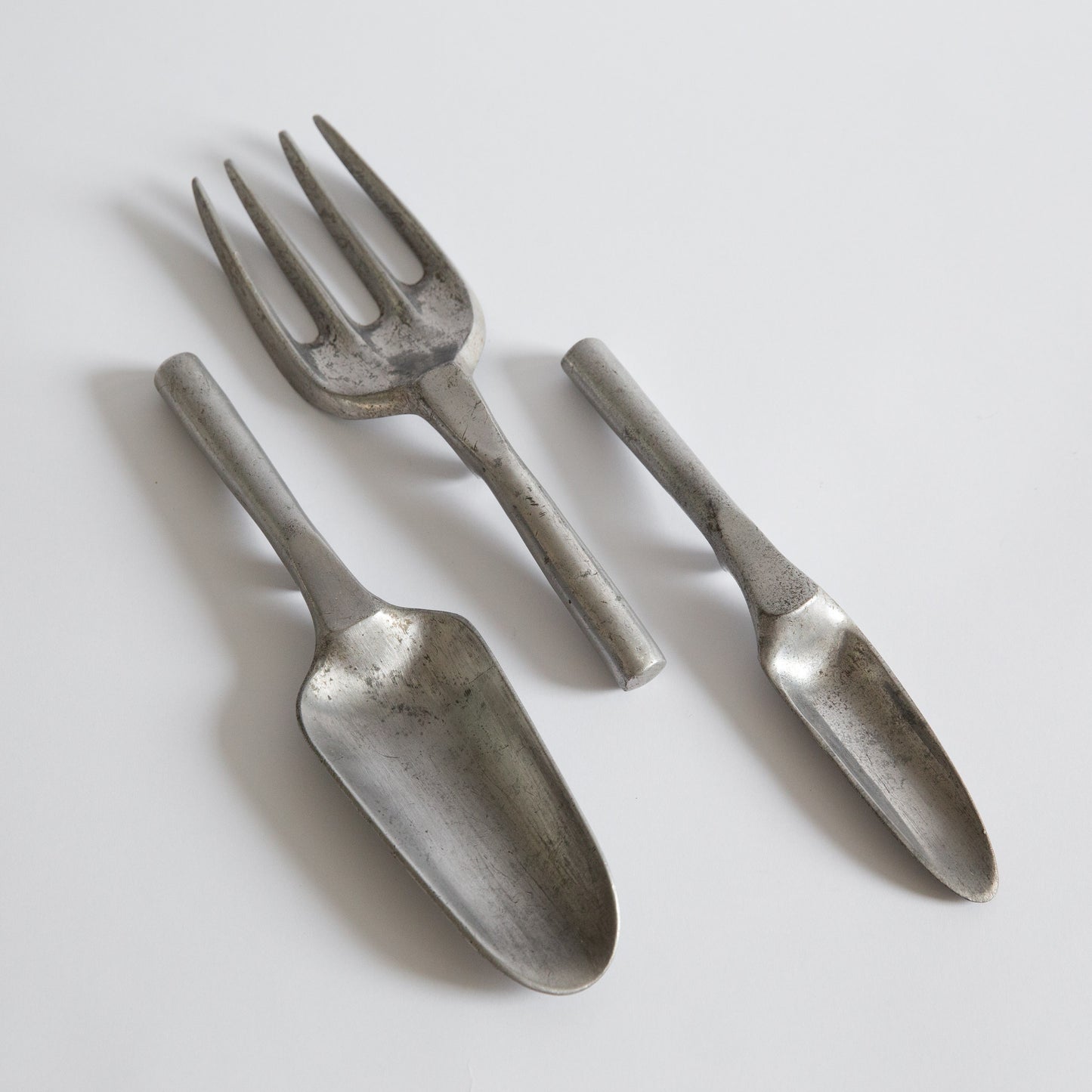 Very Rare Set of 'Featherlite' Aluminium Gardening Tools, Markle, USA. Circa 1946.