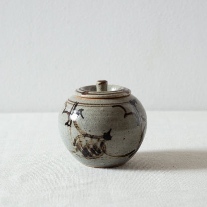Lidded Jar, in the style of Michael Cardew, England. 1960s.