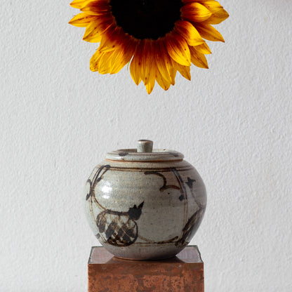 Lidded Jar, in the style of Michael Cardew, England. 1960s.