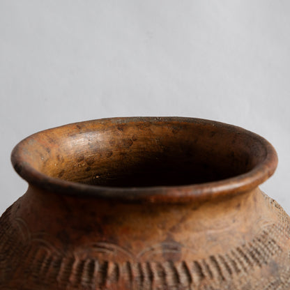 Large Native American Cooking Pot. Late 19th century.