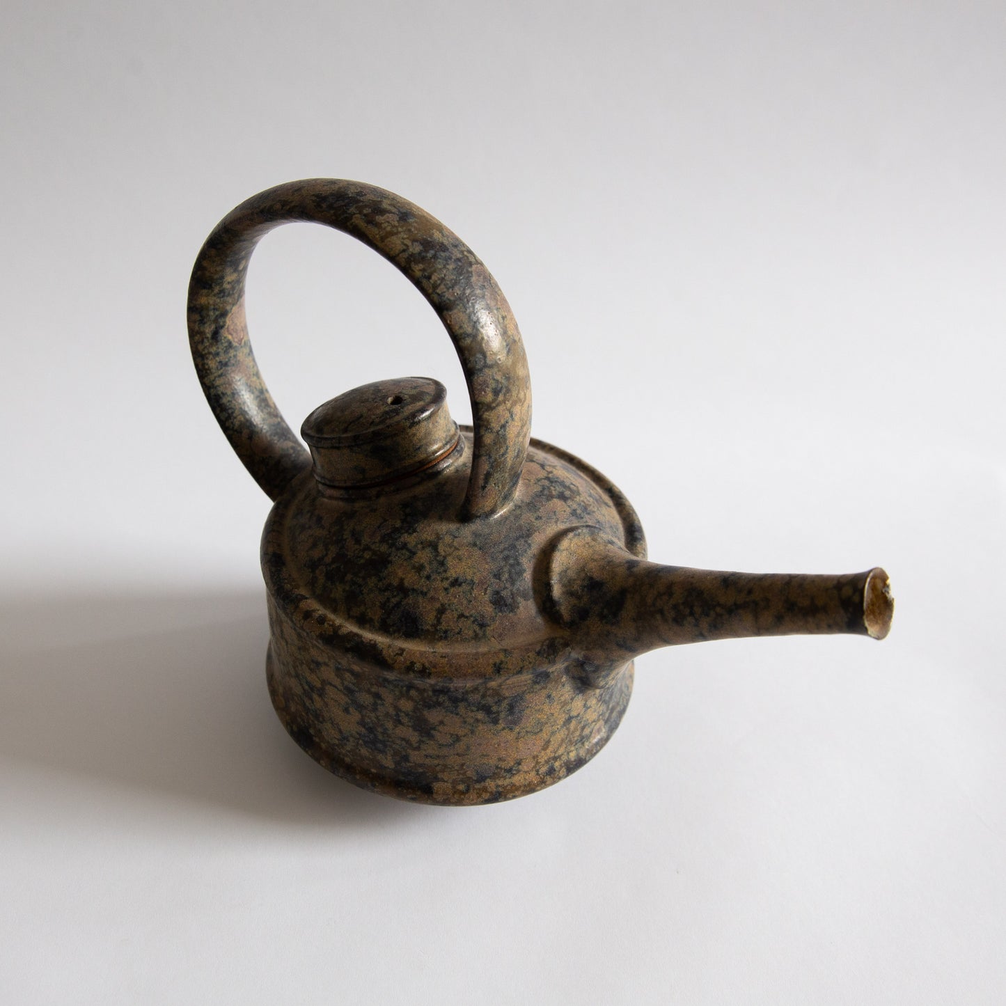 Stoneware Teapot, Ian Rylatt, England. Circa 1990s.