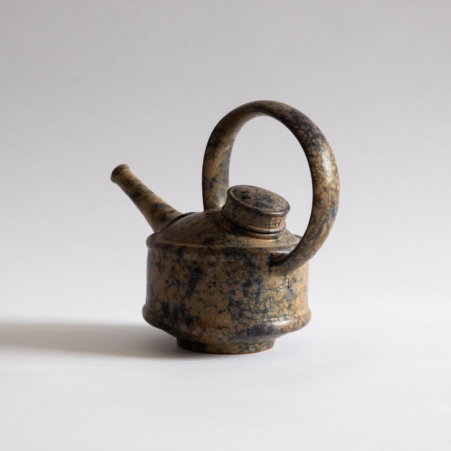 Stoneware Teapot, Ian Rylatt, England. Circa 1990s.