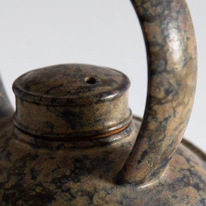 Stoneware Teapot, Ian Rylatt, England. Circa 1990s.