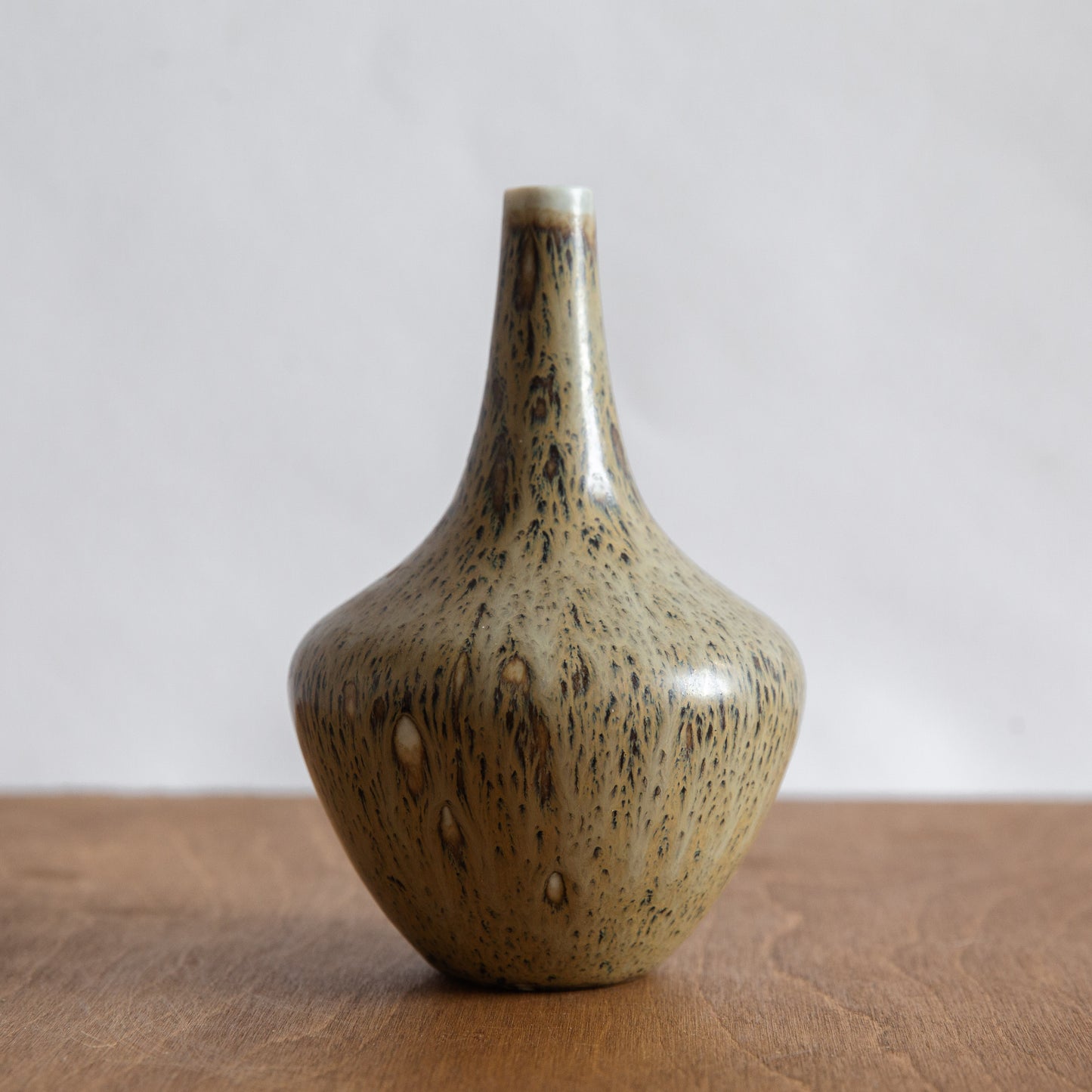 'NSQ' Vase, Gunnar Nylund, Rörstrand, Sweden. 1950s.