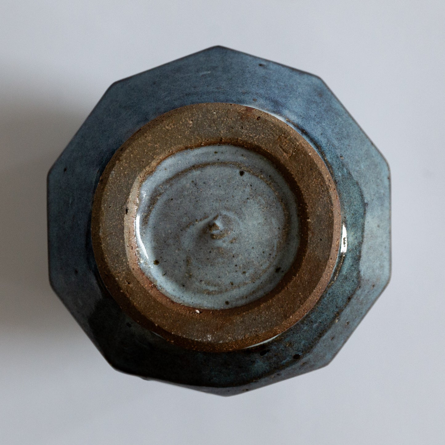 Unique Stoneware Vase, Mike Dodd, England. Late 20th century.