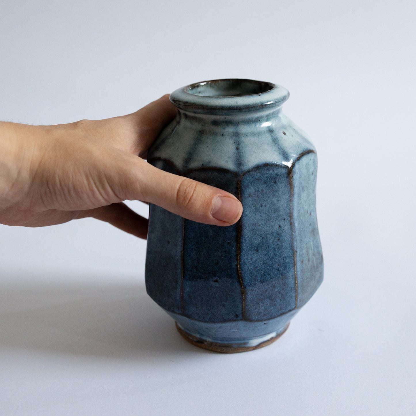 Unique Stoneware Vase, Mike Dodd, England. Late 20th century.