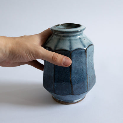 Unique Stoneware Vase, Mike Dodd, England. Late 20th century.