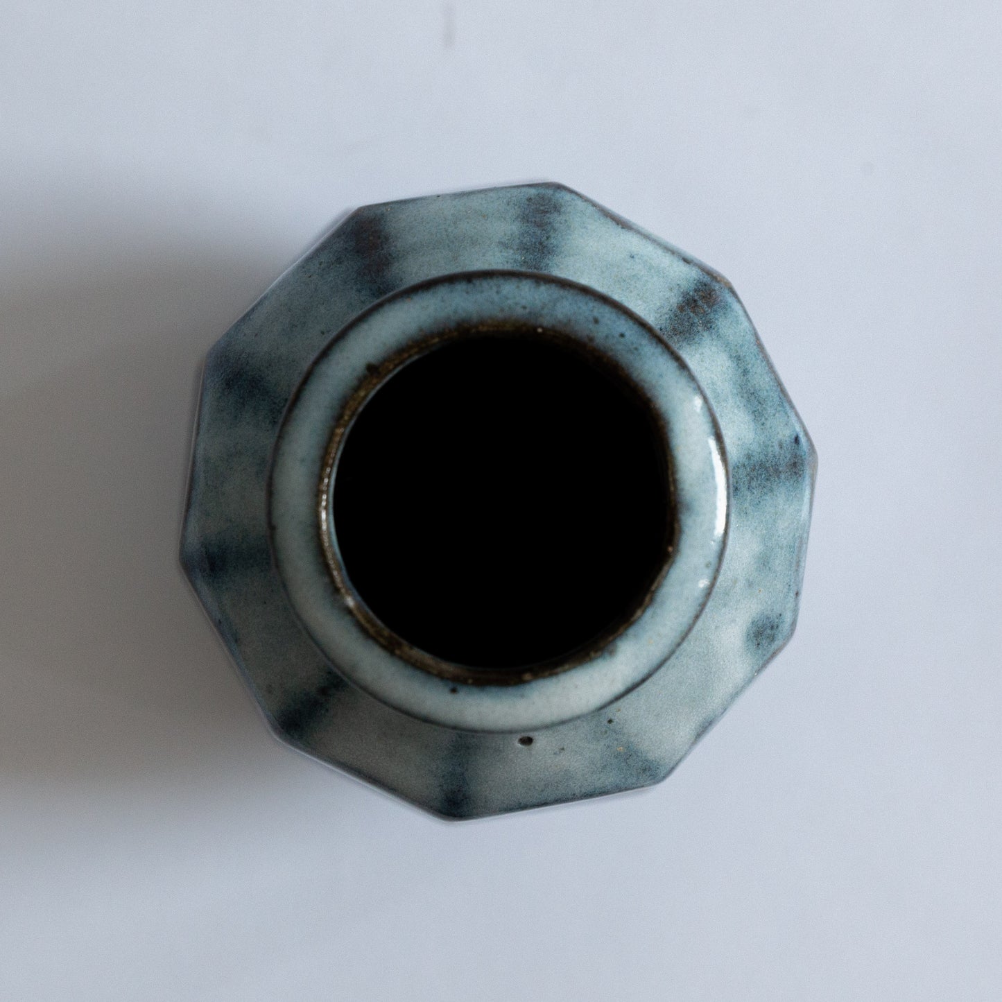 Unique Stoneware Vase, Mike Dodd, England. Late 20th century.