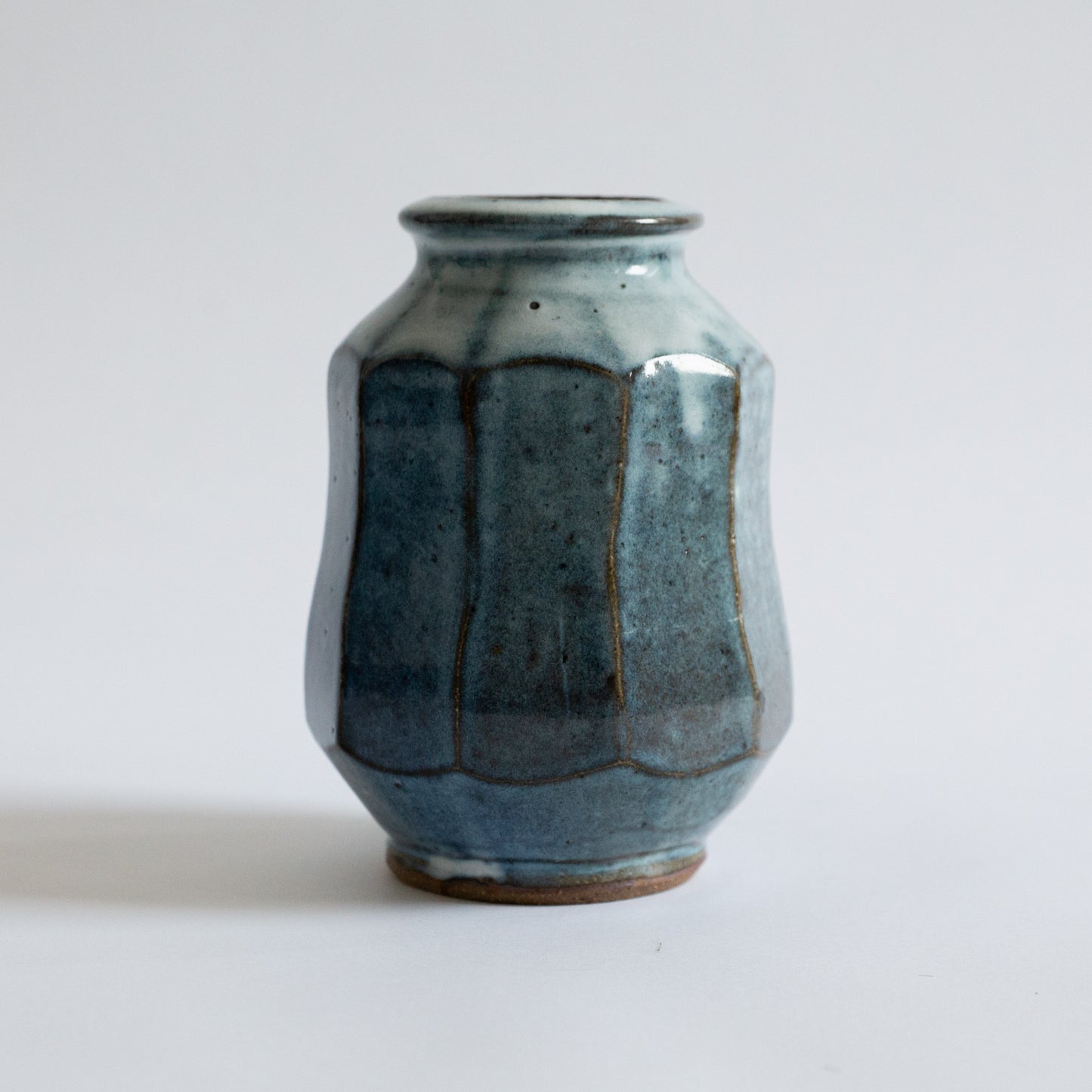 Unique Stoneware Vase, Mike Dodd, England. Late 20th century.